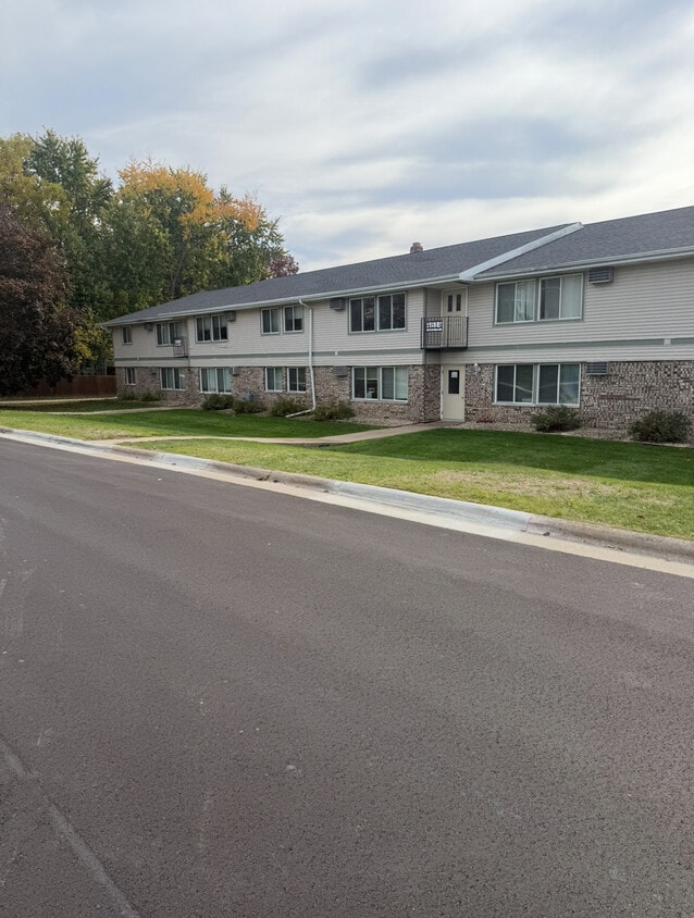 Primary Photo - Dale Street Apartments