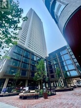 Building Photo - 88 Queen St E