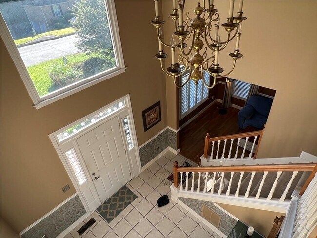 Building Photo - 5588 Shanon View