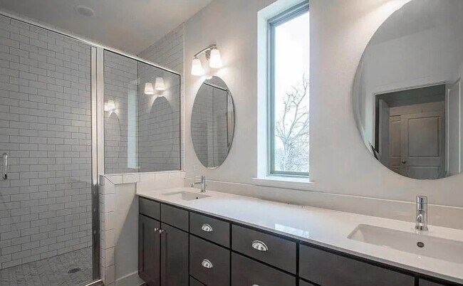 Foto del edificio - 3723 Harley Ave