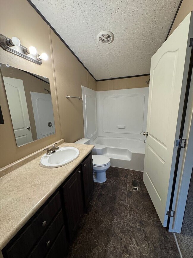 Foto del edificio - 20 Restful Pl