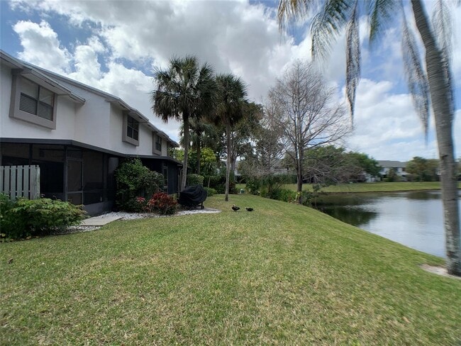 Building Photo - 3453 Carambola Cir S