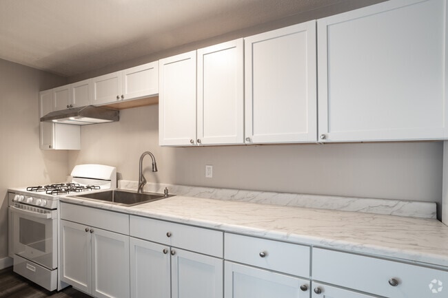 Studio w/ Den, 500sf - The Residences at Elm Street