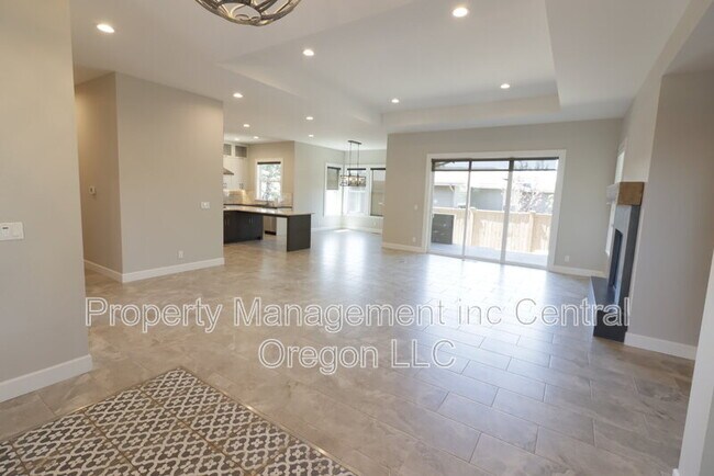 Foto del edificio - 19411 W Campbell Rd
