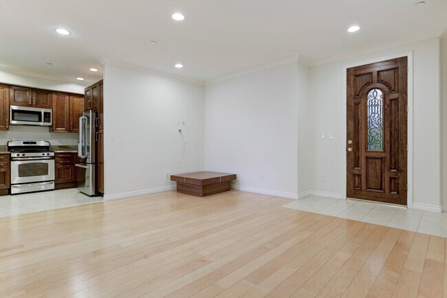 Foto del edificio - 556 E Palm Ave