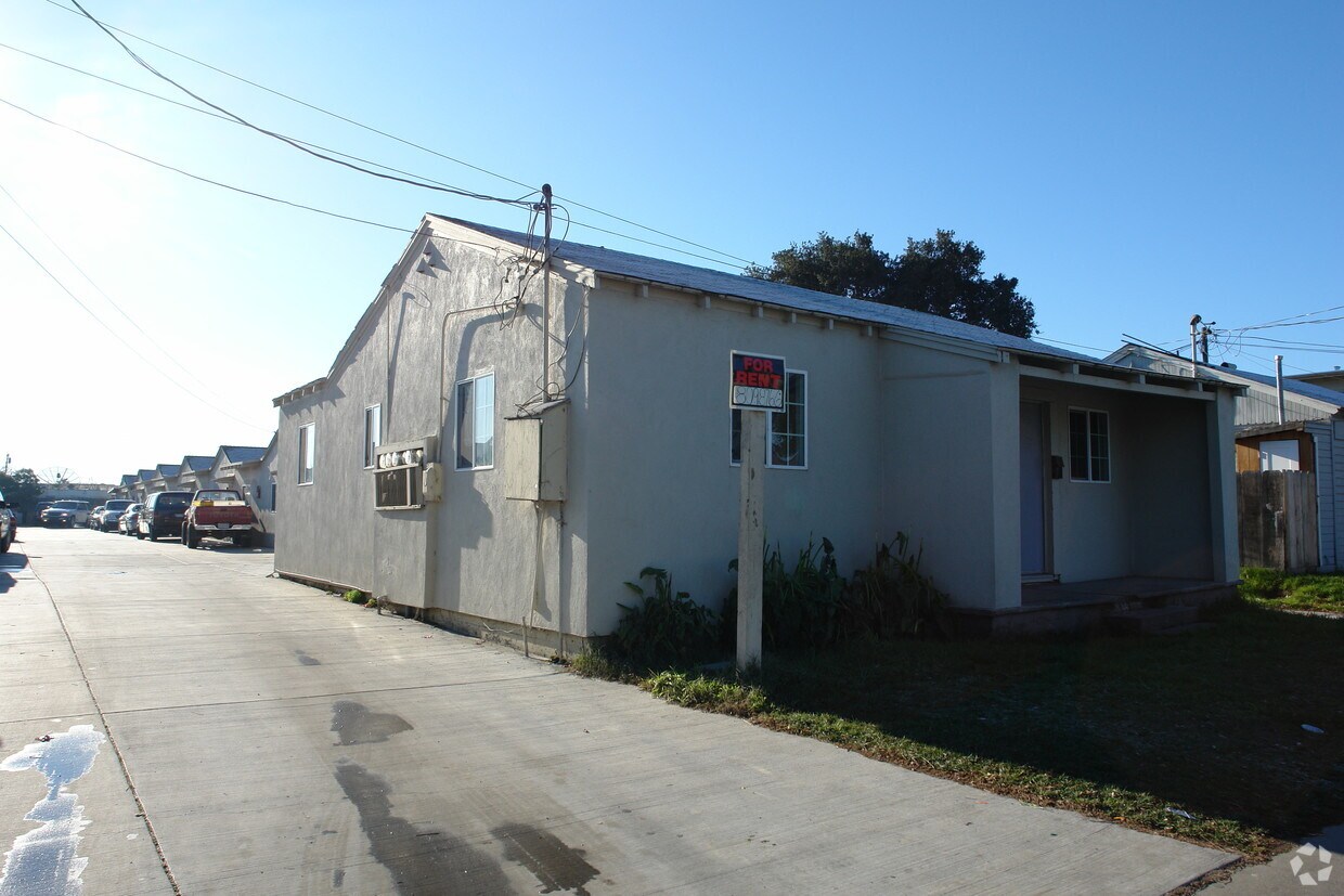 Primary Photo - 1112 N Sanborn Rd