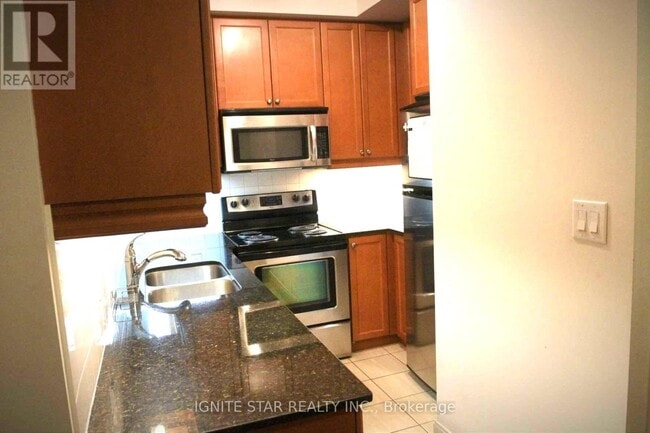 Building Photo - 60 Absolute Ave