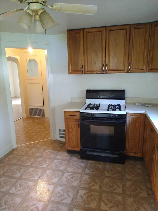 Building Photo - 1309 E 357th St