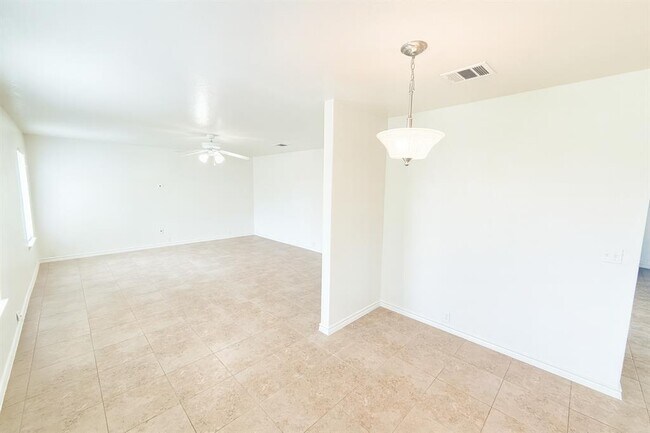 Foto del edificio - 14401 Gurney's Eagle Dr