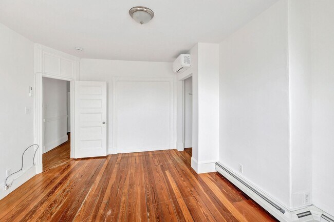 Building Photo - 864 Huntington Ave