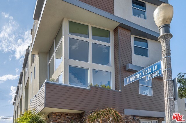 Foto del edificio - 5407 W Wilshire Vista Ln