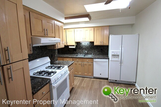 Foto del edificio - 6 br, 2 bath House - 3429 Braeburn St.