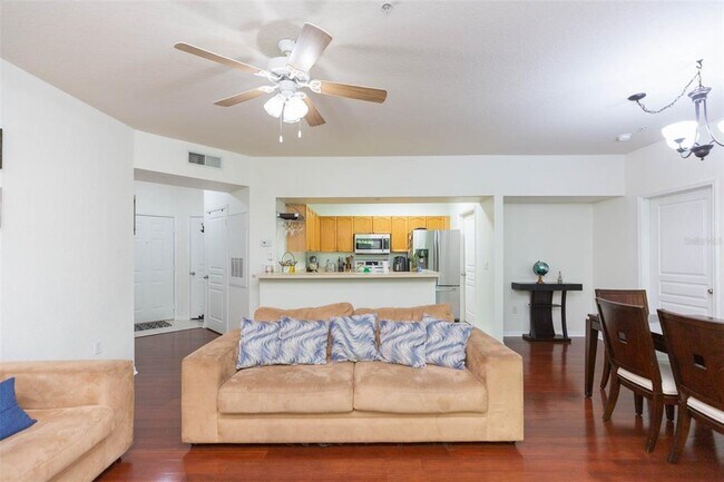 Foto del edificio - 5125 Palm Springs Blvd