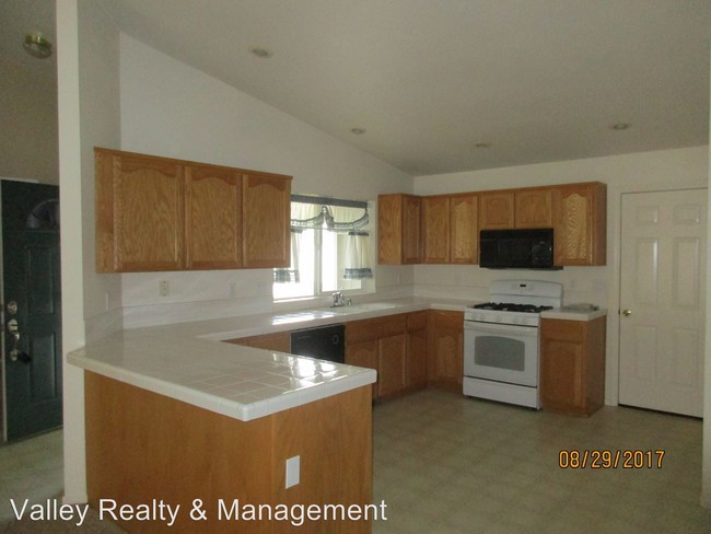 Building Photo - 3071 Doubletree Ln