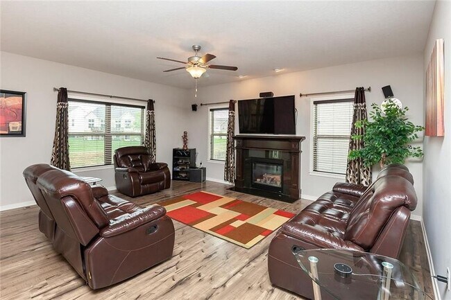 Building Photo - 7852 Beechtree Ln