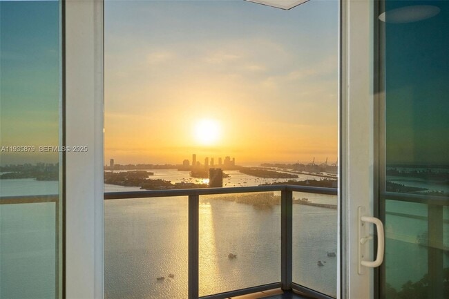 Foto del edificio - 2020 N Bayshore Dr