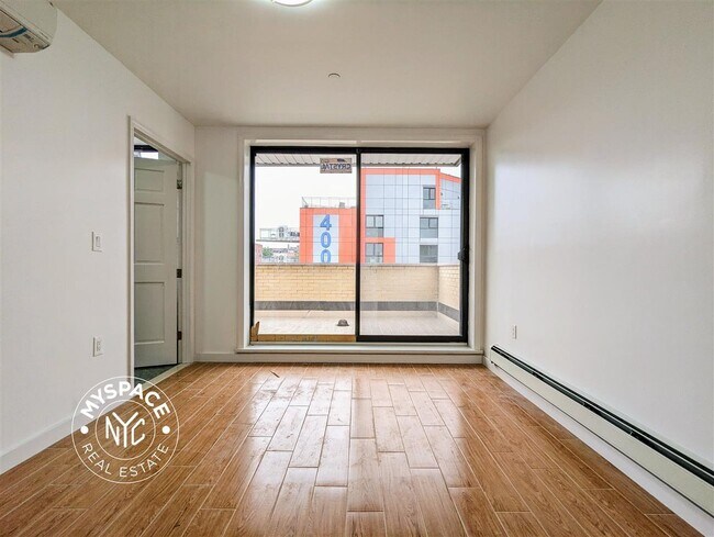 Building Photo - 4023 10th Ave