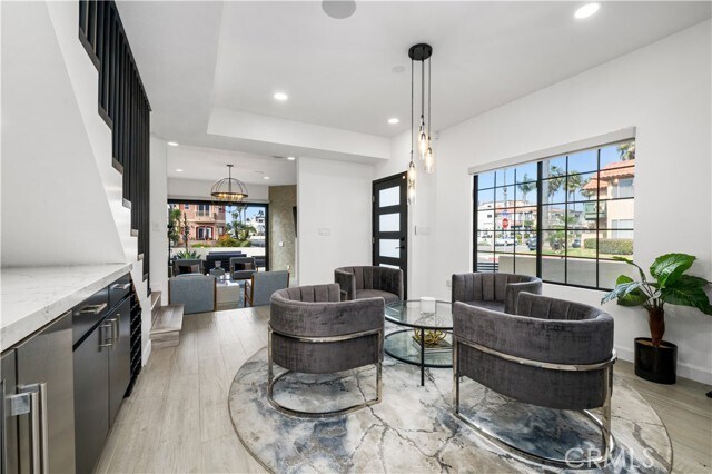 Building Photo - 122 21st St