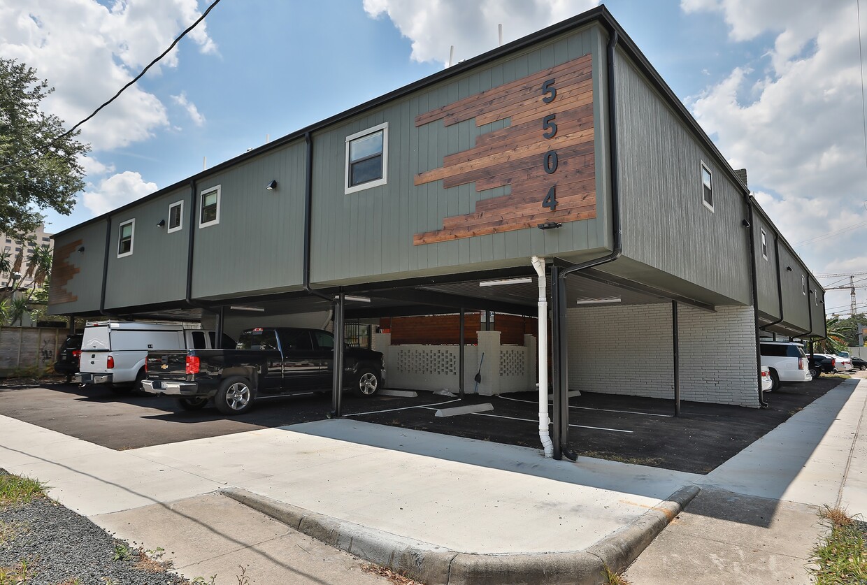 Primary Photo - 5504 La Branch