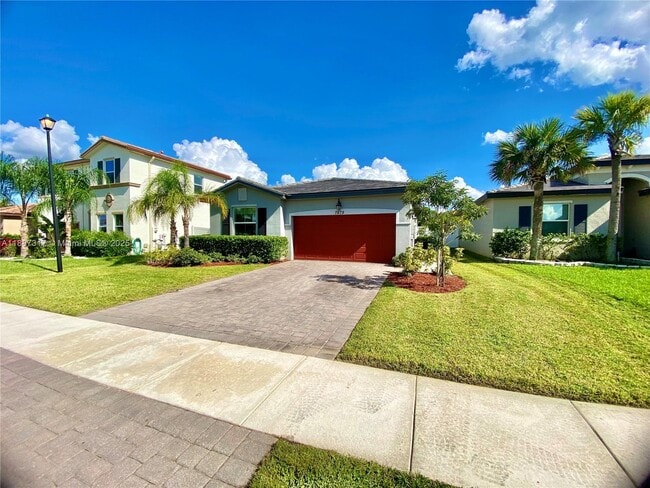 Foto del edificio - 7879 NW Greenbank Cir
