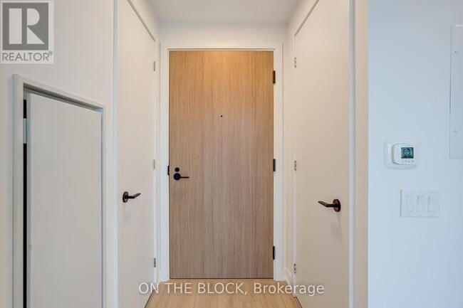 Photo du bâtiment - 35 Parliament St