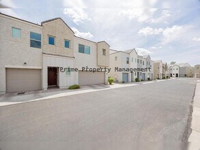 Building Photo - 8343 N 22nd Dr
