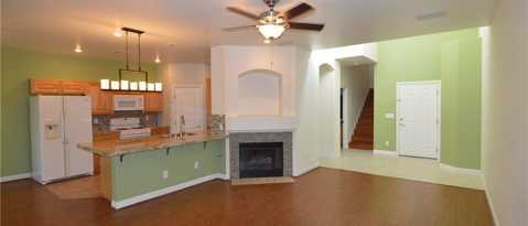 Foto del edificio - 2290 Bull Lake Dr