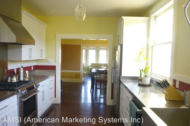 Building Photo - 3 br, 2 bath House - 2828 Bryant Street