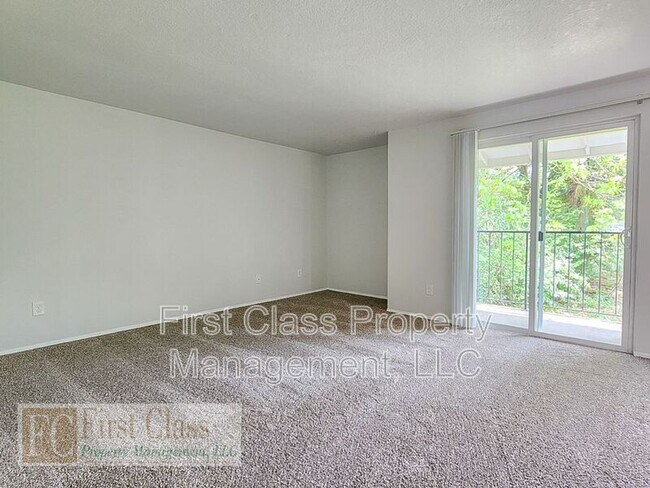 Building Photo - 12360 SW SUSSEX ST