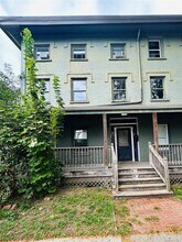 Building Photo - 78 Garden St