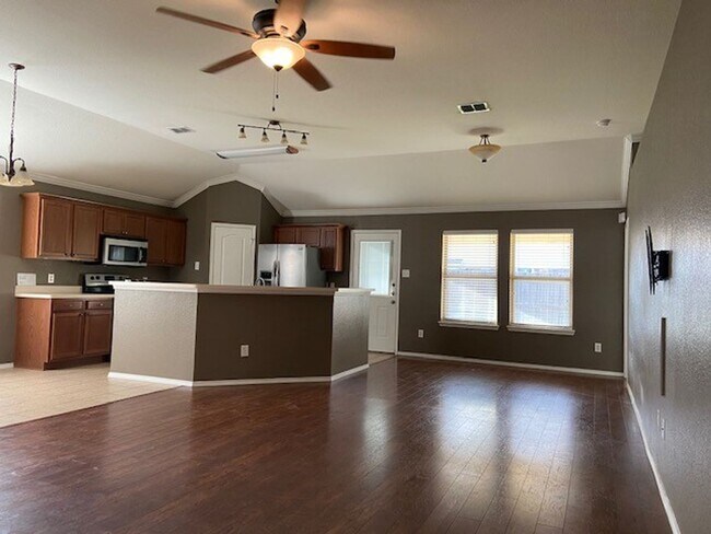 Building Photo - 344 Amethyst Dr