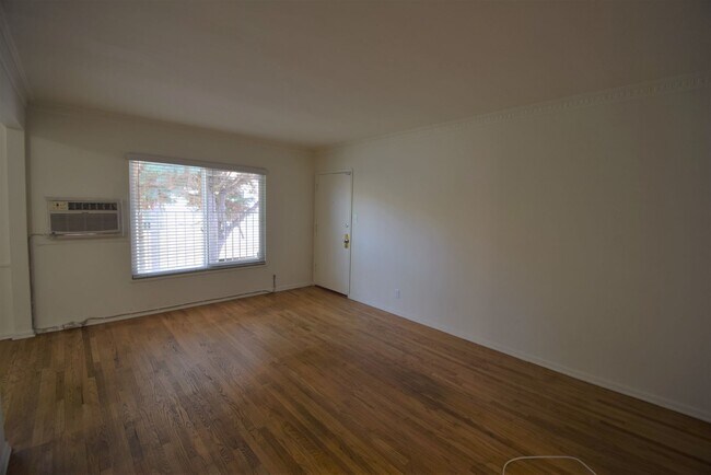 Foto del edificio - 11785 Laurelwood Dr