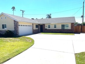 Building Photo - 1252 E Puente Ave