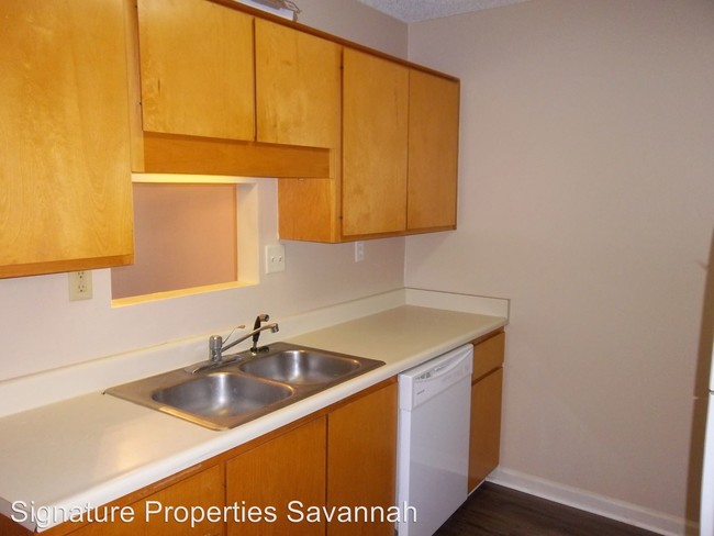 Building Photo - 2 br, 1.5 bath House - 141 Hunt Club Court