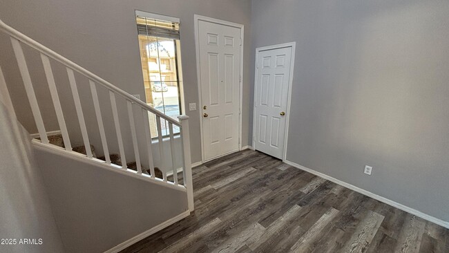 Foto del edificio - 14719 W Poinsettia Dr