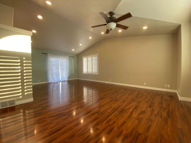 Building Photo - 2541 S 1400 W