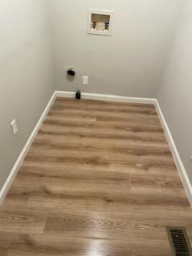 Laundry room - 112 Pelham Rd