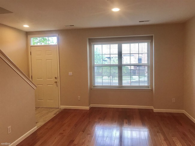 Building Photo - 2 br, 2.5 bath  - 3288 Newbury Pl