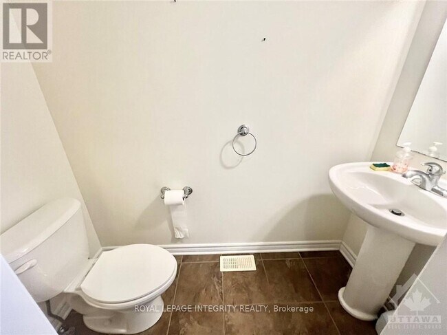 Building Photo - 102 Brady Ave