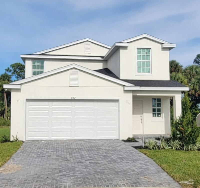 Foto principal - 602 Papillon St SW