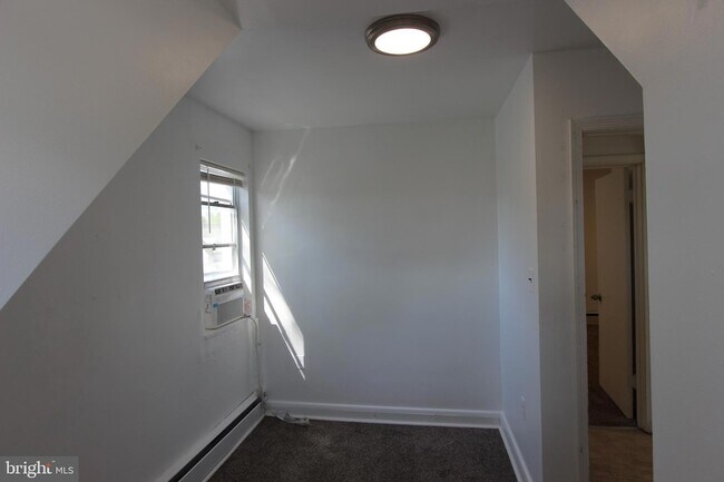 Foto del edificio - 104 Lincoln Ave SW