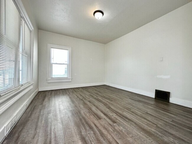 Foto del edificio - 715 Pine St