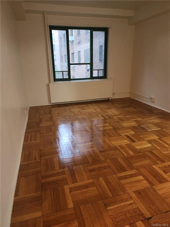 Foto del edificio - 2150 E Tremont Ave