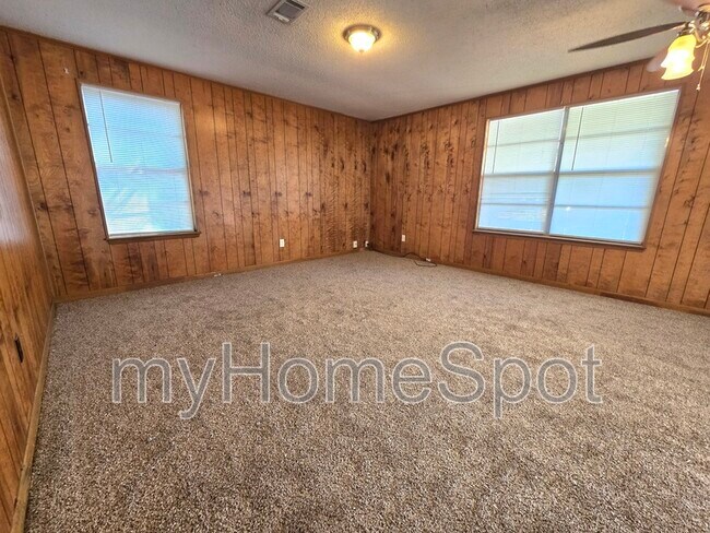 Foto del edificio - 3230 Palmdale Ave