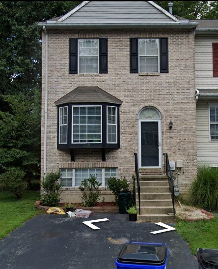 Foto principal - 432 Stanley Plaza Blvd