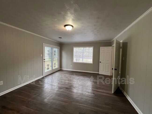 Foto del edificio - 3213 Harvester Ln