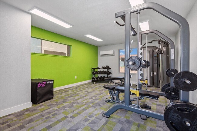 Foto del edificio - The Peaks on 4th Apartments