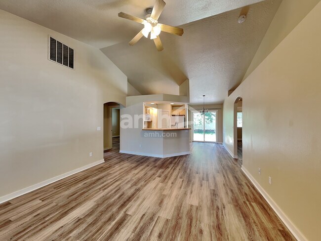 Foto del edificio - 1699 N Firebrick Drive