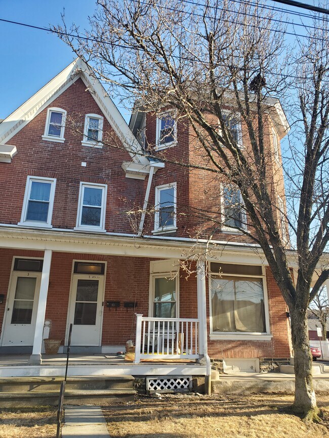 Building Photo - 1 N 5th St