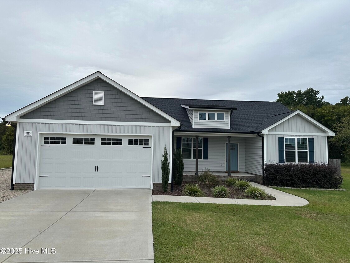 Foto principal - 4110 Needham Rd